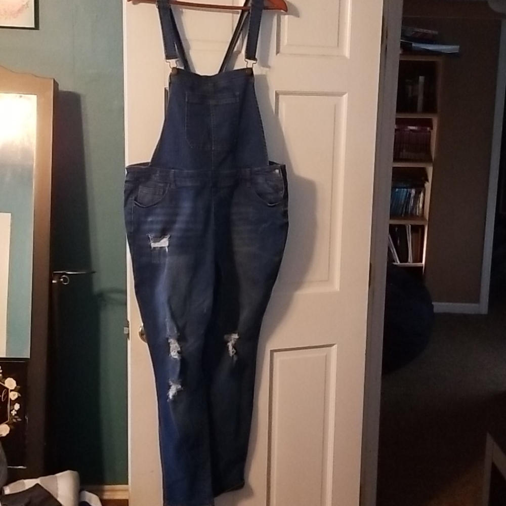 3x Distrressed Overalls